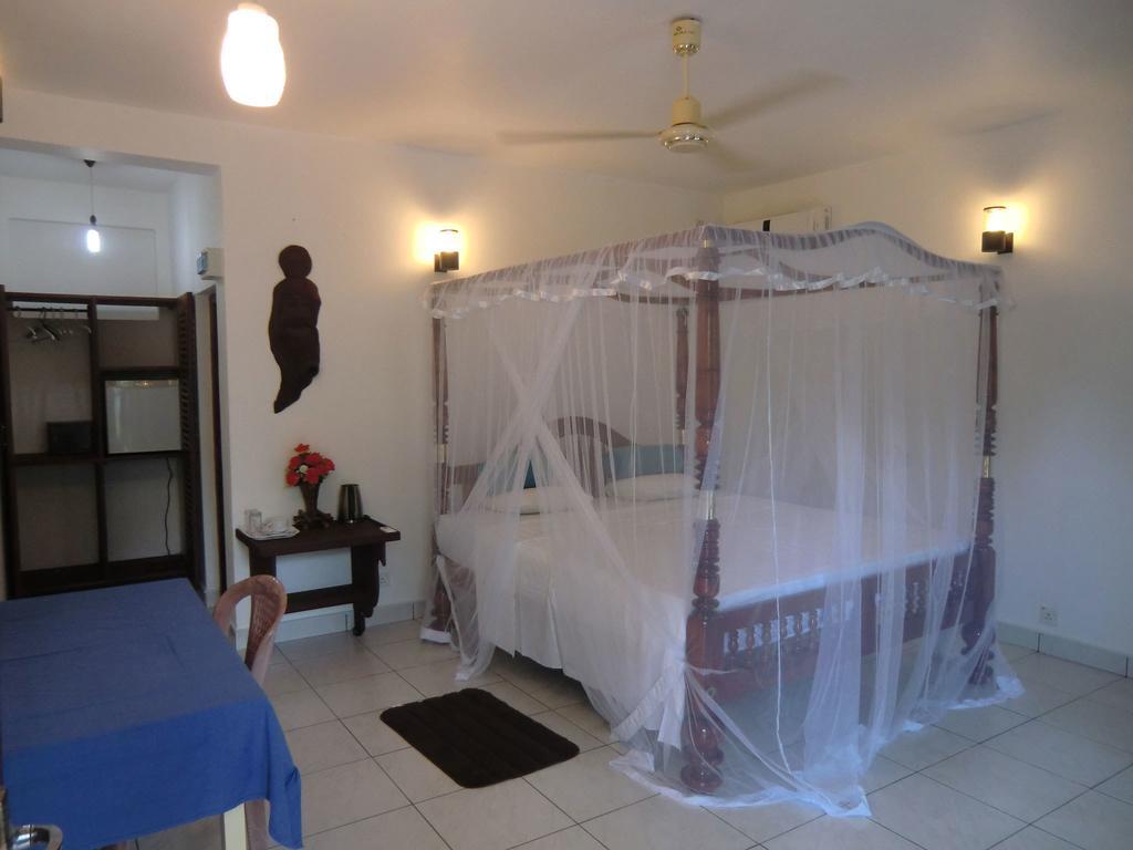 The Oasis Villa Hikkaduwa Zimmer foto