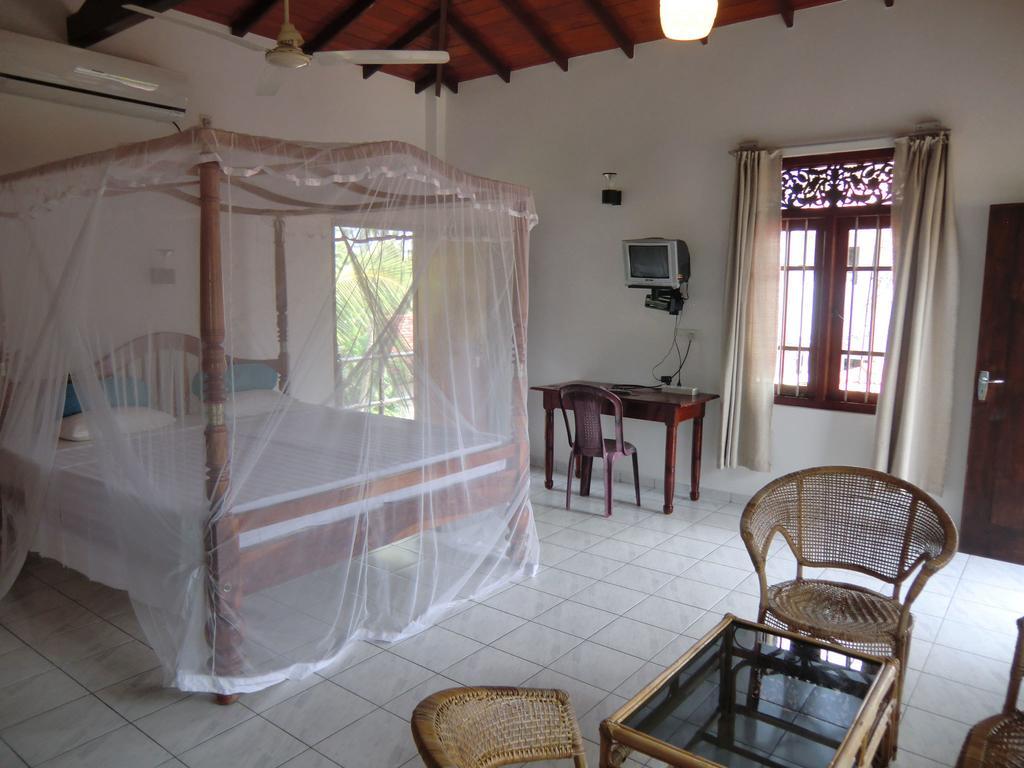 The Oasis Villa Hikkaduwa Zimmer foto